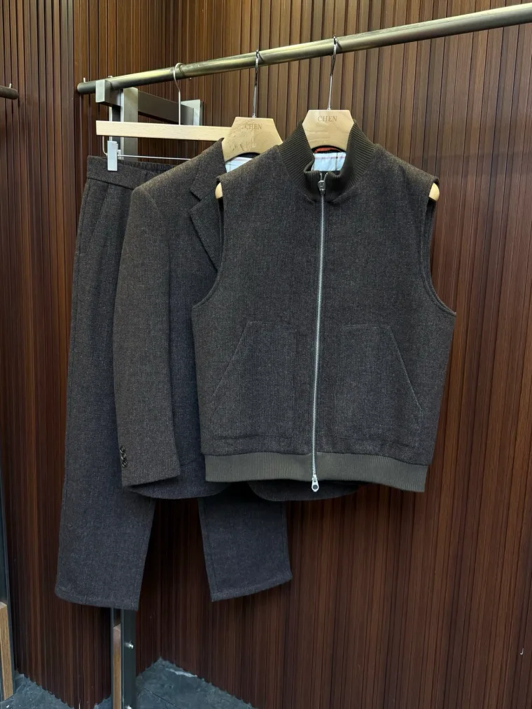 Loro Piana Серо-коричневый комплект-тройка из пиджака, жилета и брюк