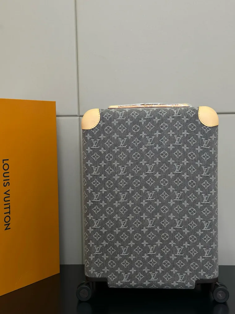 Louis Vuitton Чемодан Horizon 55