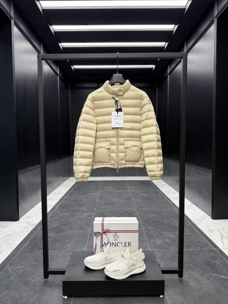 Moncler Lans