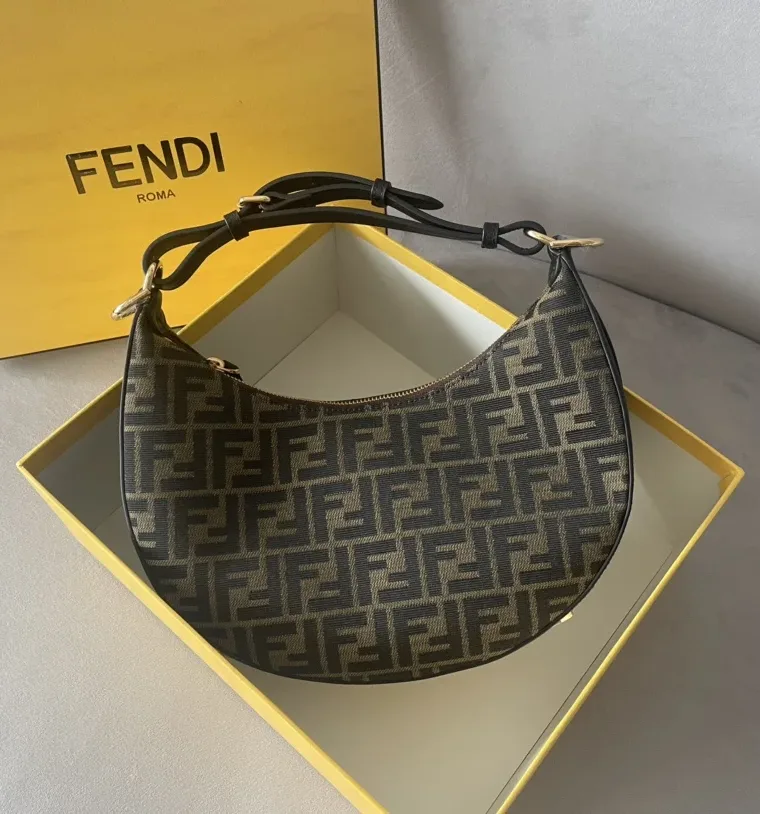 Fendi Коричневая сумка-хобо Fendigraphy с узором FF