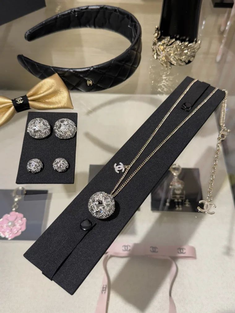 Chanel Колье