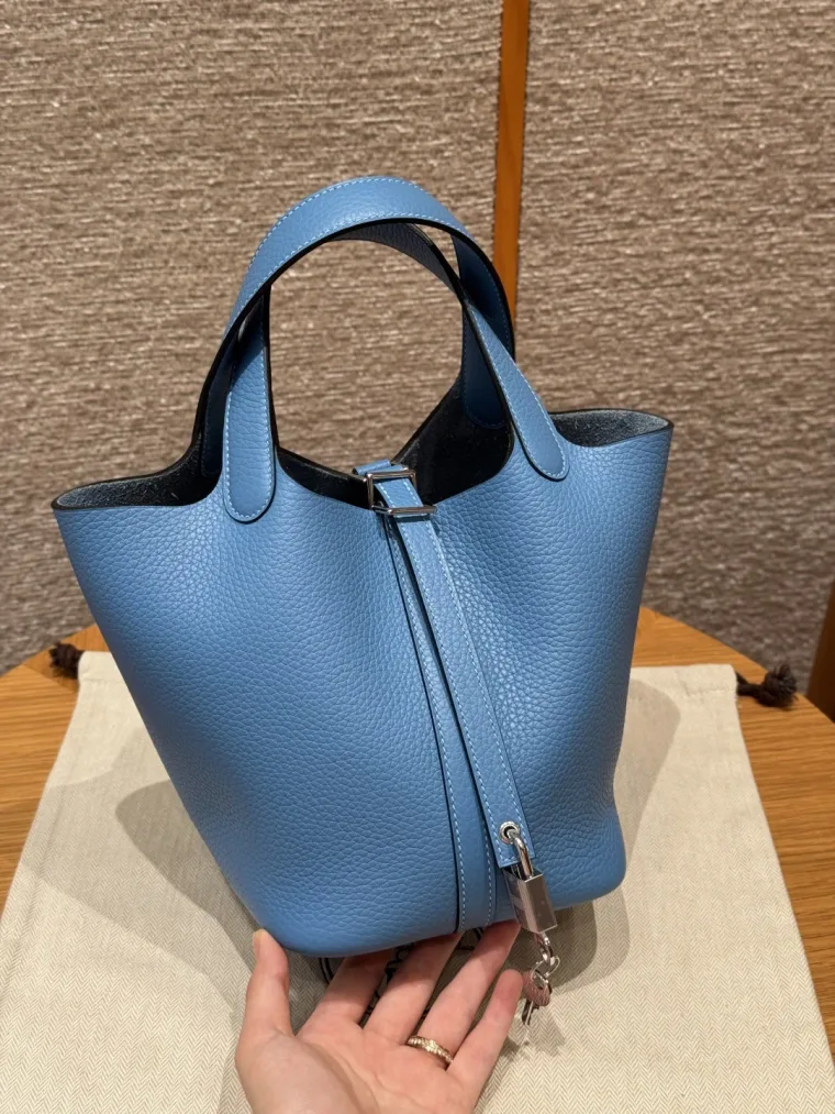 Hermes Сумка Picotin Lock 18 см Clemence 2T/Blue Paradis