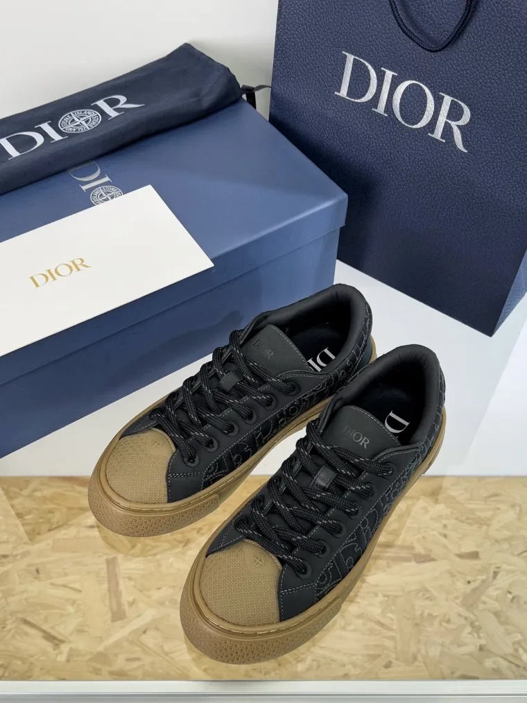 Dior Dior x Stone Island B33