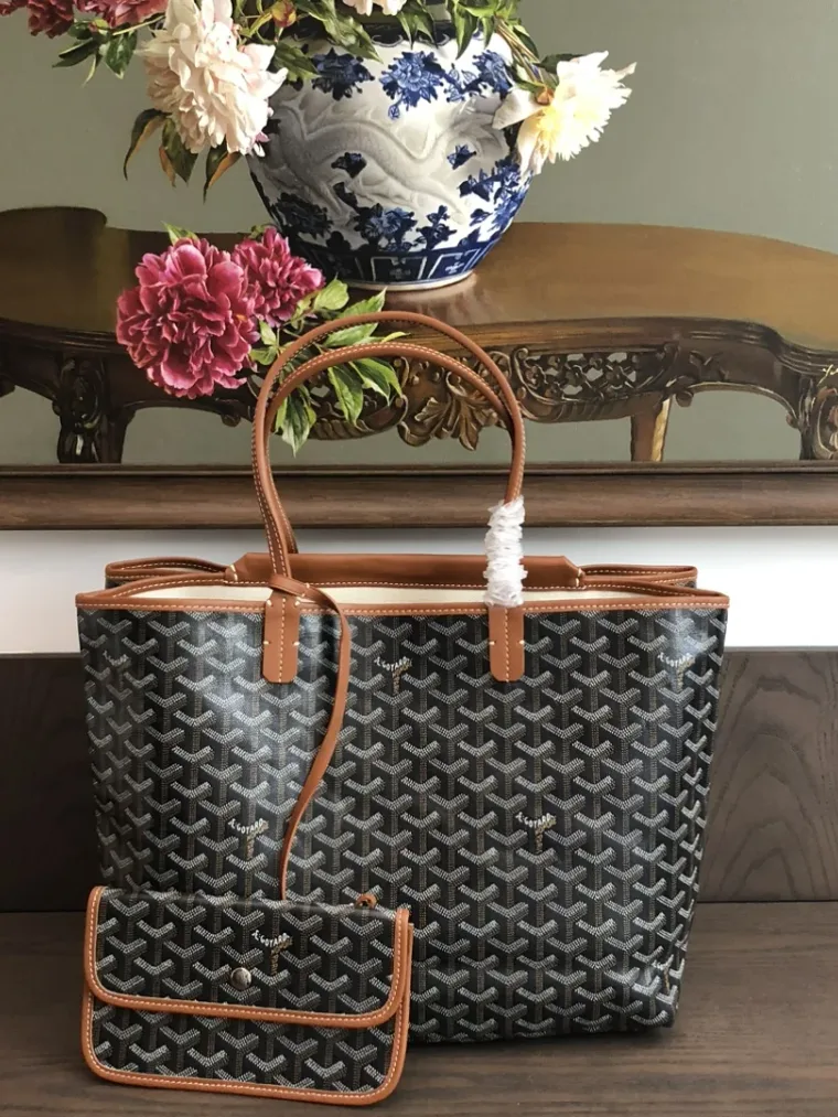Goyard Isabelle