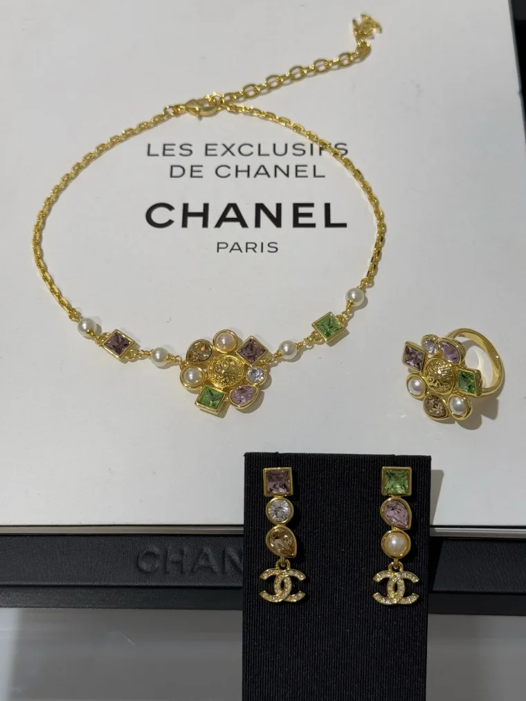 Chanel Колье