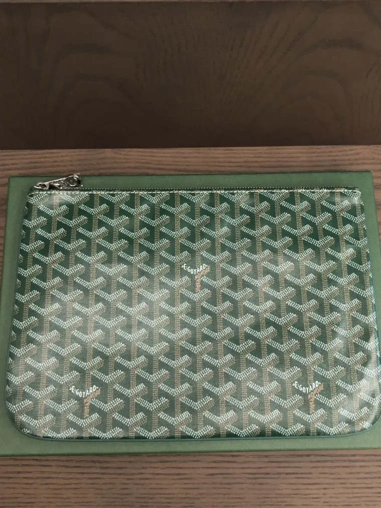 Goyard Senat