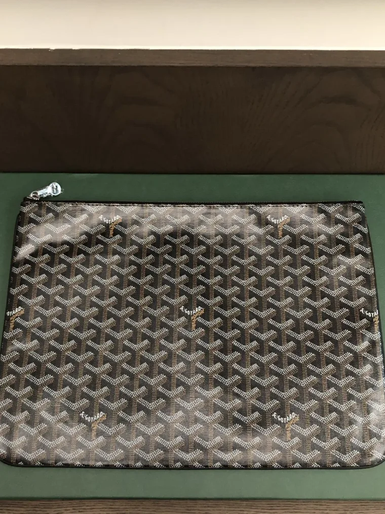 Goyard Senat