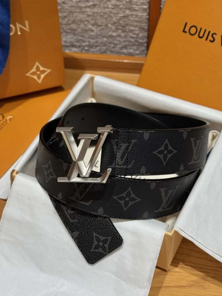 Louis Vuitton Ремень PYRAMIDE