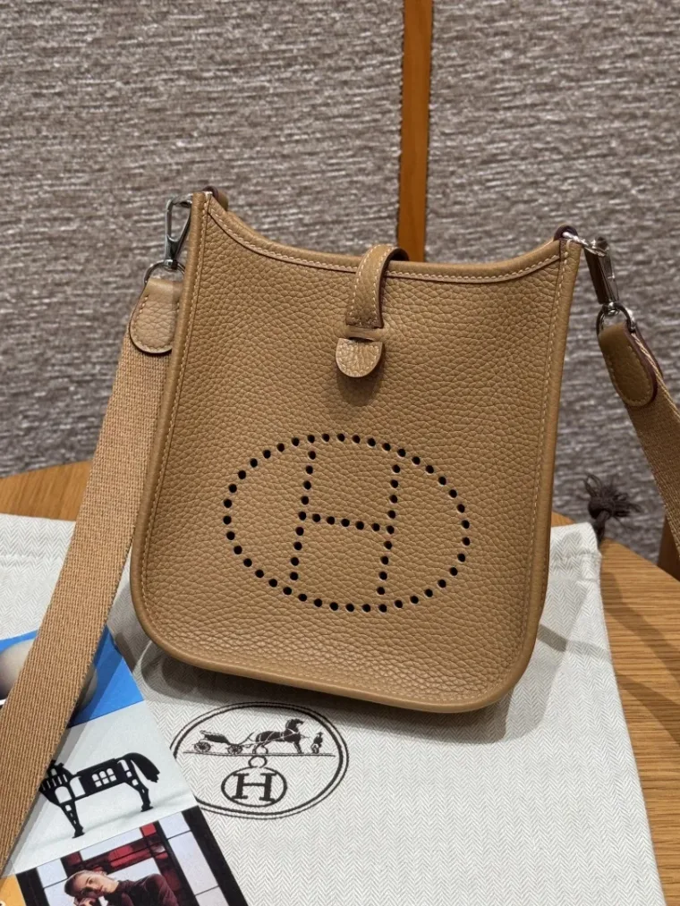 Hermes Evelyne 16