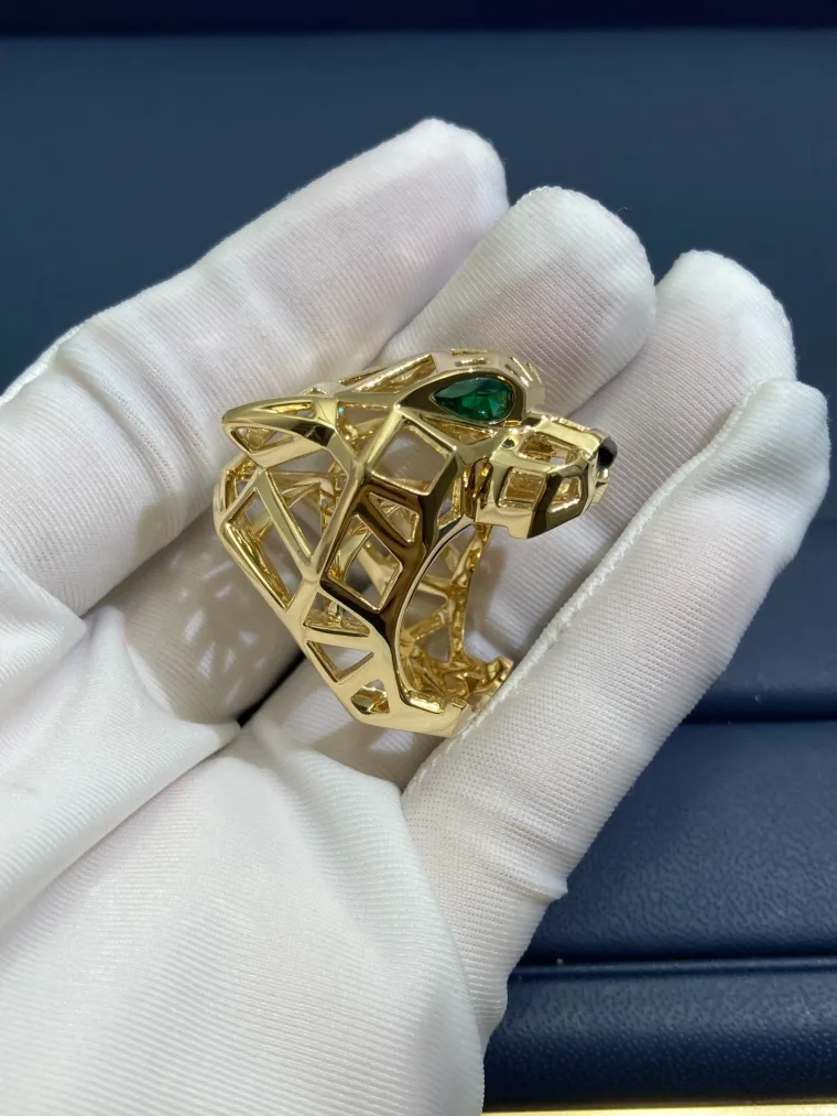 Cartier Кольцо с головой пантеры