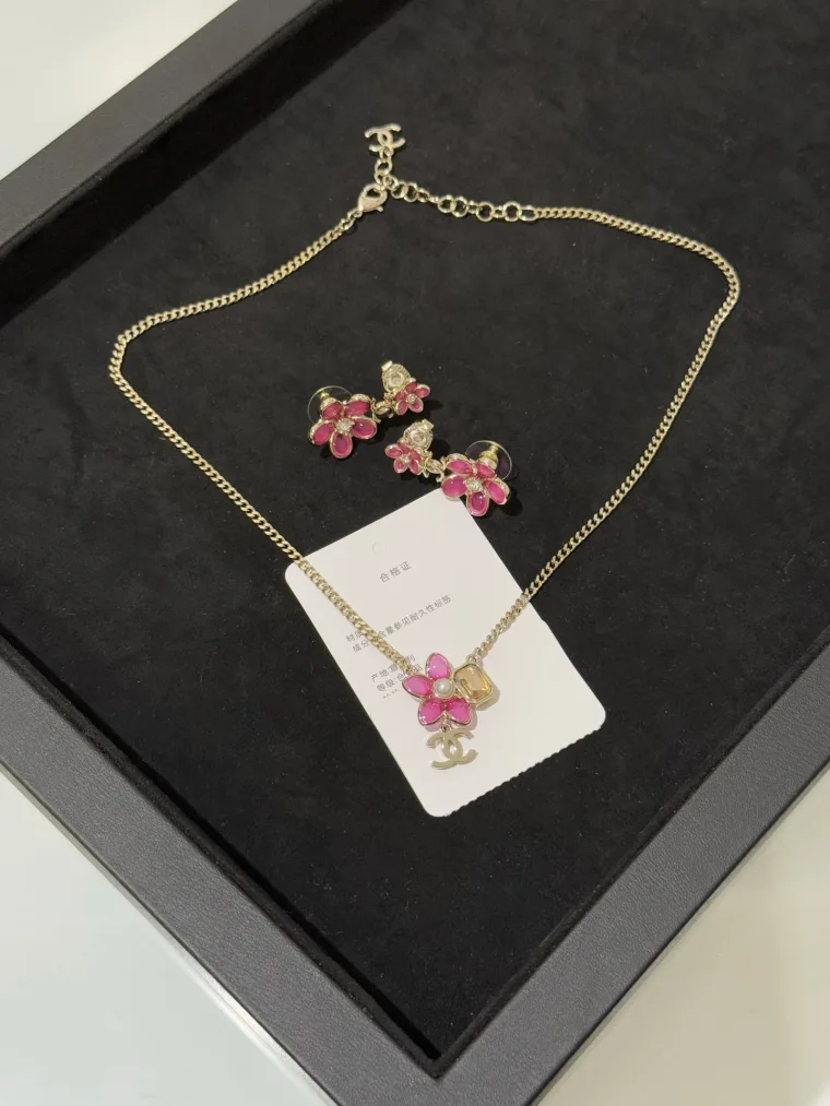 Chanel Колье