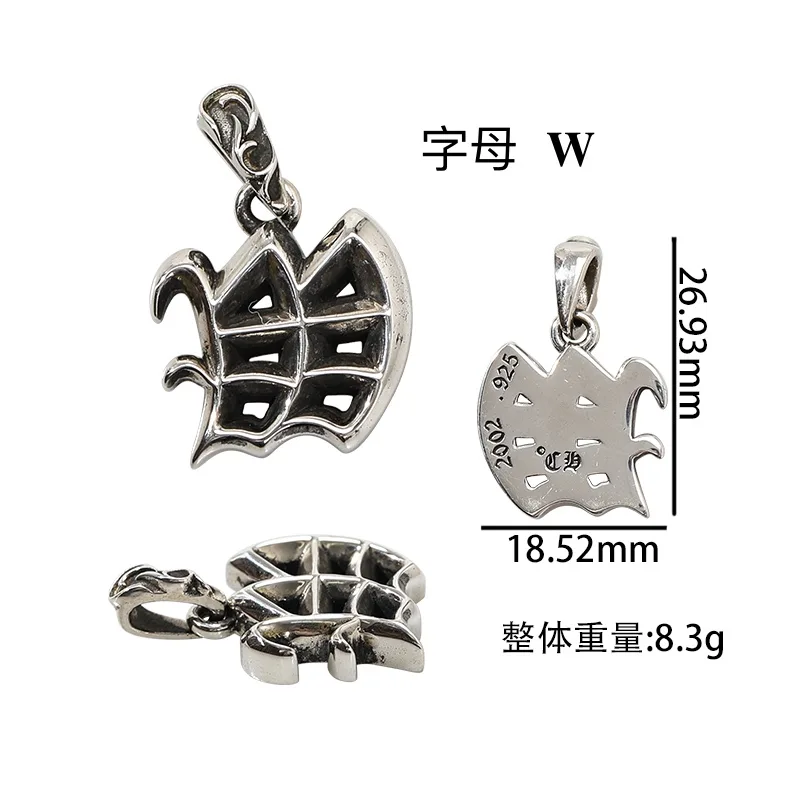 Схема с размерами и весом серебряной подвески Chrome Hearts буква W