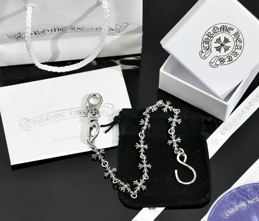 Комплект поставки: цепочка Chrome Hearts, фирменный бархатный мешочек, коробка и пакет