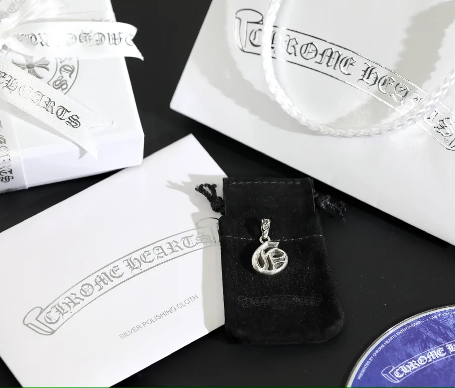 Подвеска Chrome Hearts в комплекте с фирменным мешочком и упаковкой