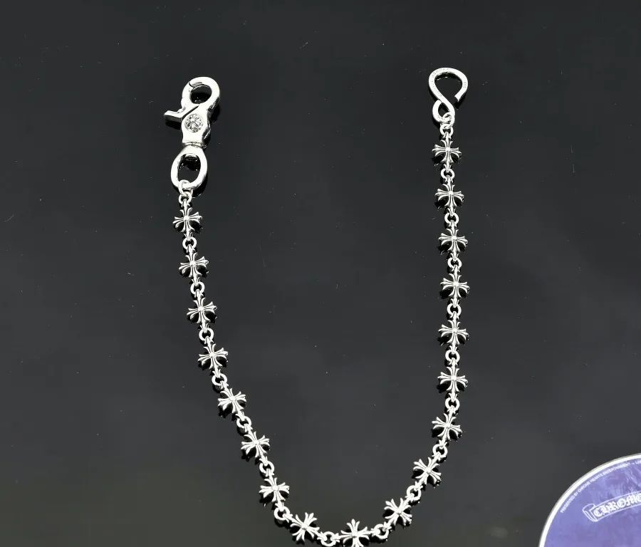 Серебряная цепь Chrome Hearts со звеньями Tiny CH Cross, выложенная дугой