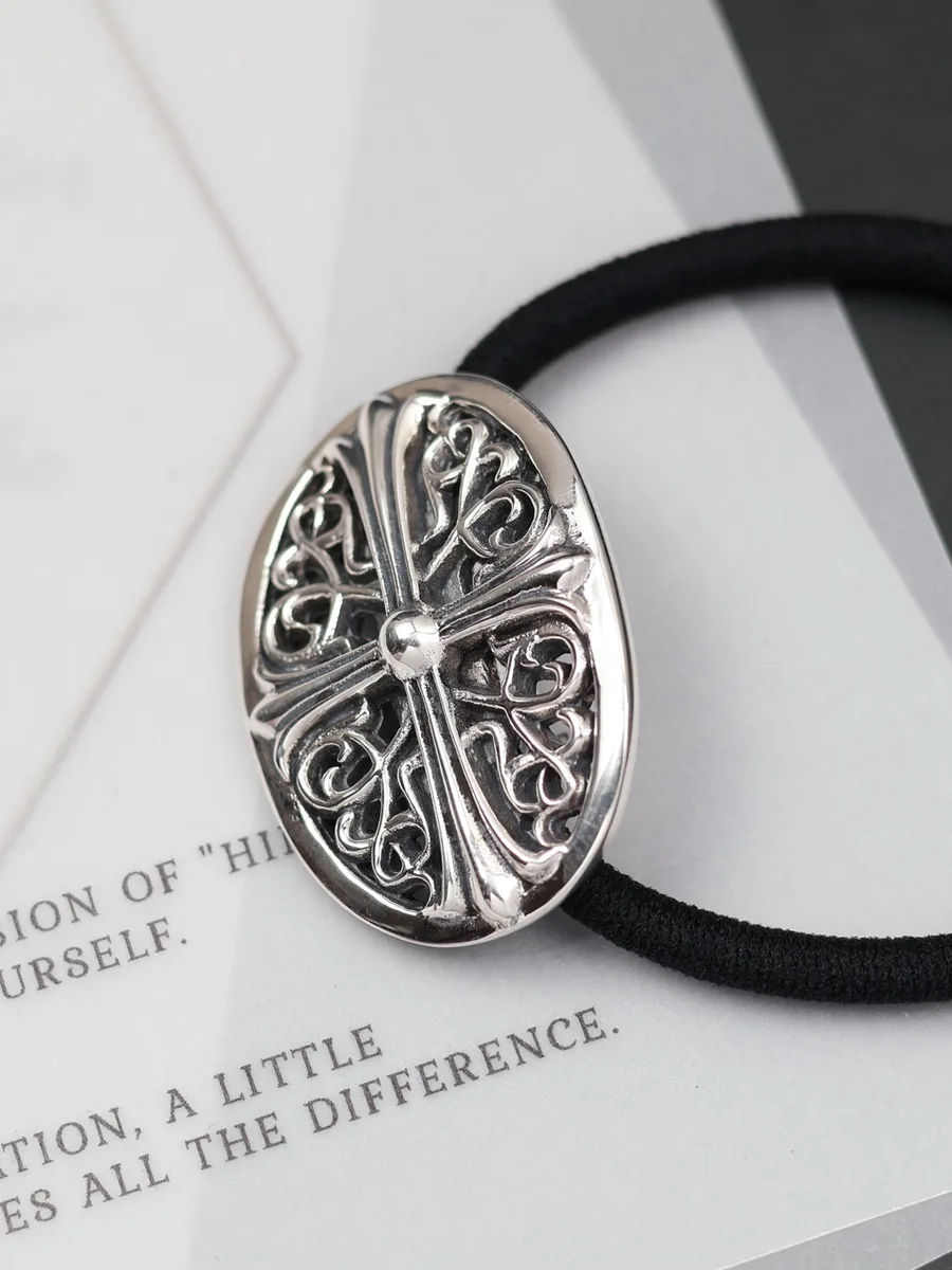 Эластичная резинка Chrome Hearts с декоративным элементом из серебра 925 пробы