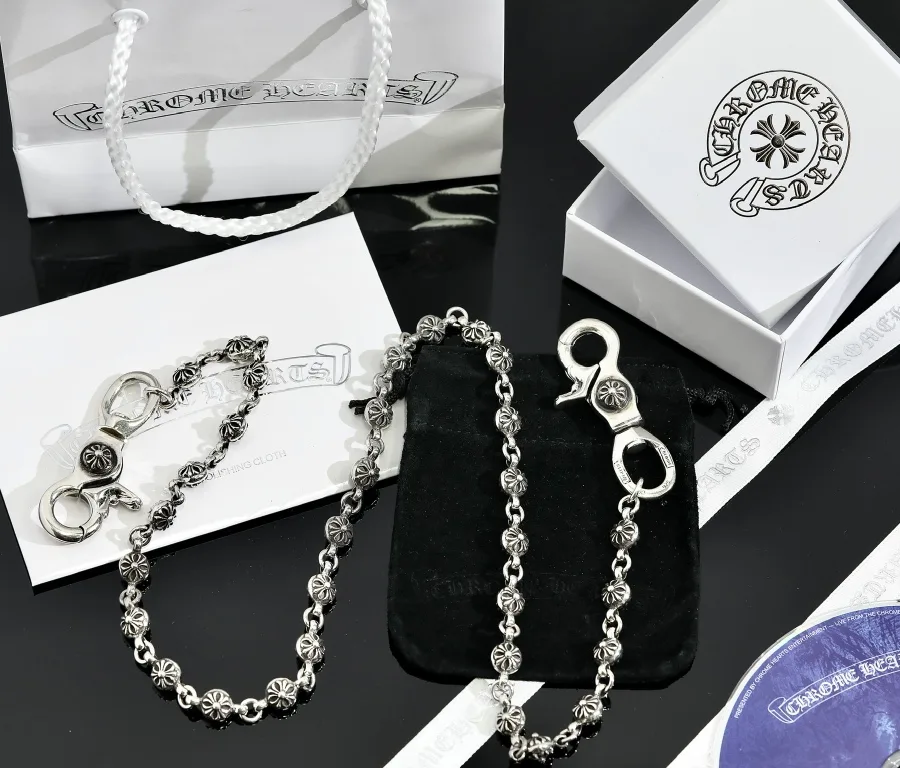 Комплектация серебряной цепи Chrome Hearts с фирменной упаковкой