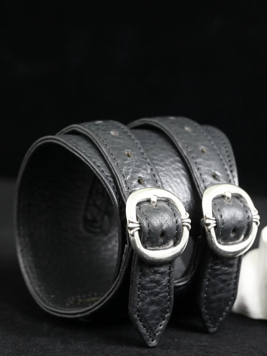Браслет Chrome Hearts из зернистой черной кожи с серебряной фурнитурой