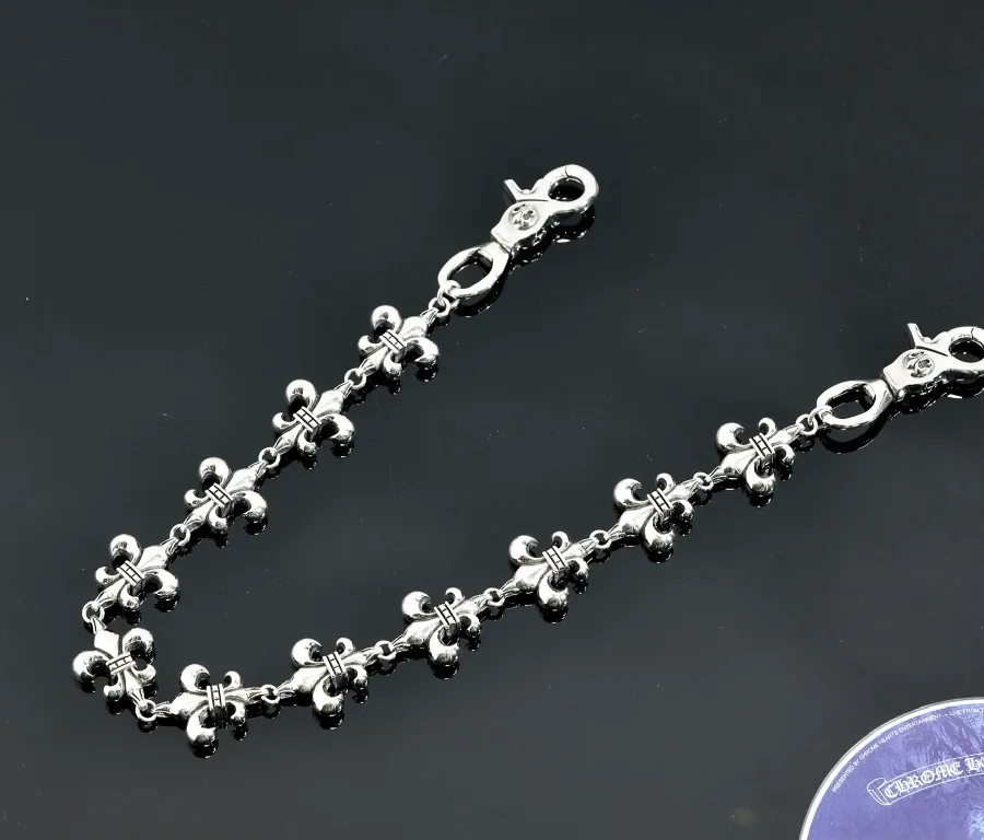 Серебряная цепь для сумки и брюк Chrome Hearts по диагонали