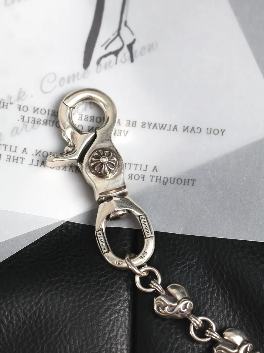 Фирменный массивный карабин с гравировкой Chrome Hearts