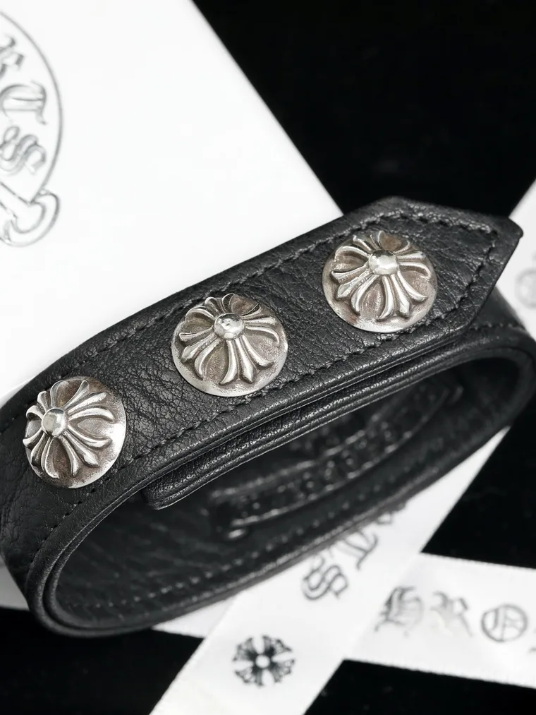 Chrome Hearts Кожаный браслет с заклепками Cross Ball