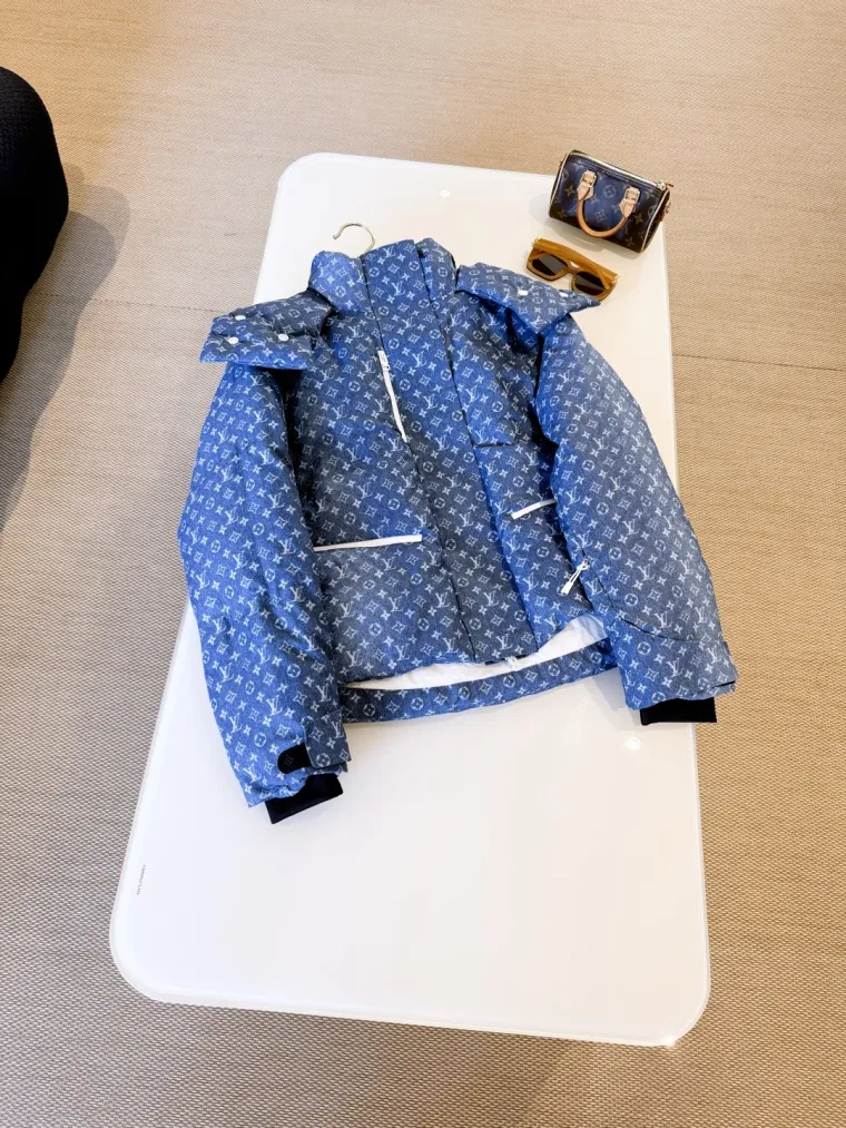 Louis Vuitton Пуховик
