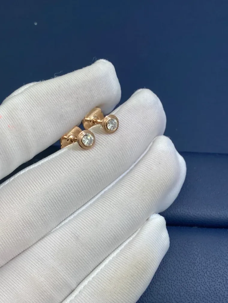 Cartier Серьги-пусеты с бриллиантами
