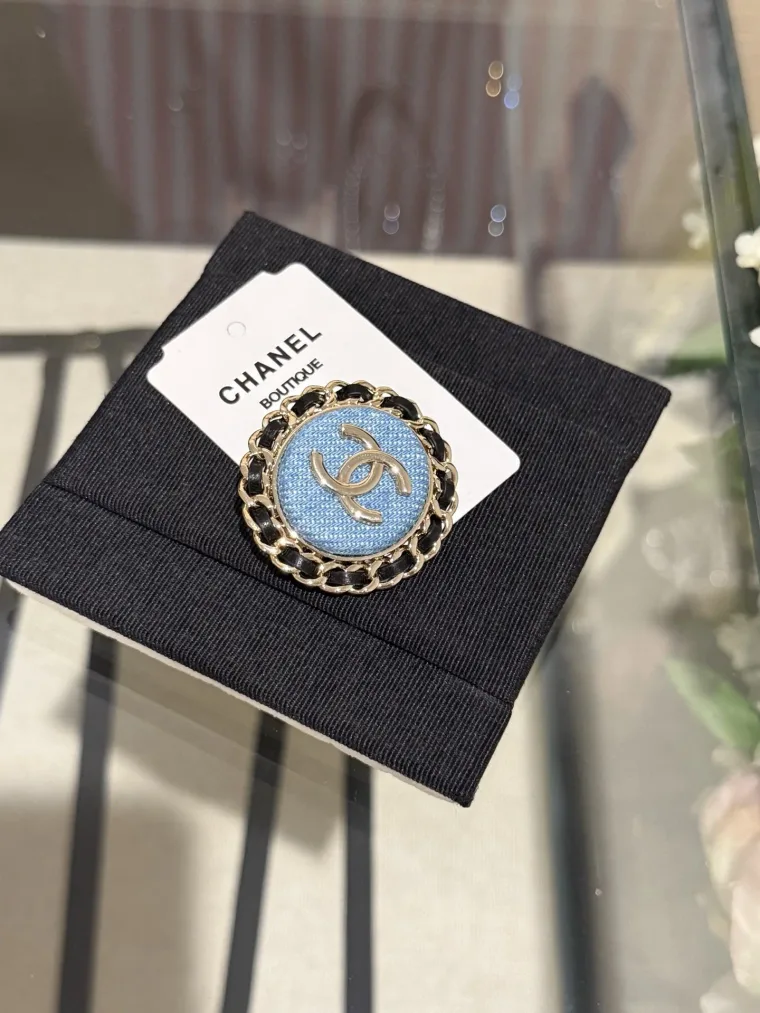Chanel Брошь