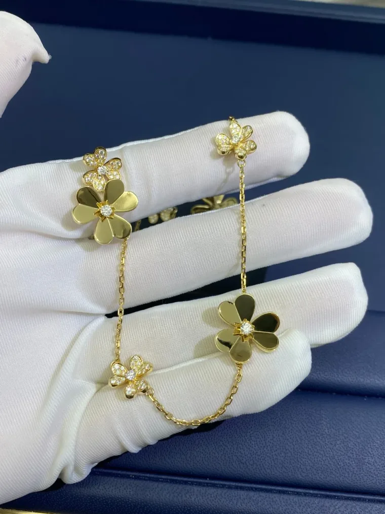 Van Cleef & Arpels Колье с подвесками из жёлтого золота с бриллиантами