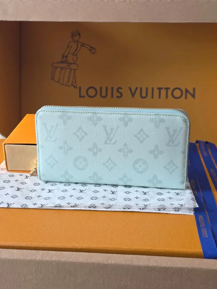 Louis Vuitton Кошелек