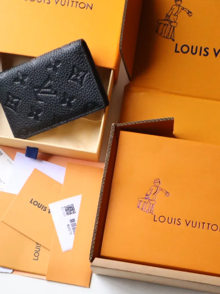 Louis Vuitton Кардхолдер