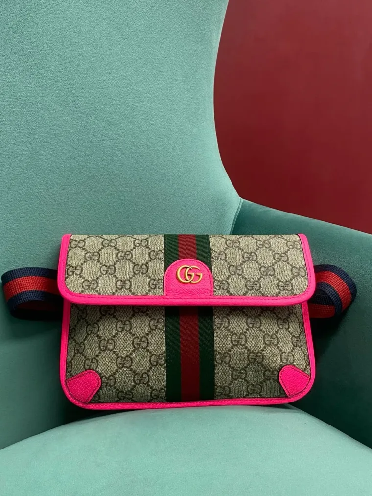Gucci Поясная сумка Ophidia GG из канваса с неоново-розовой отделкой