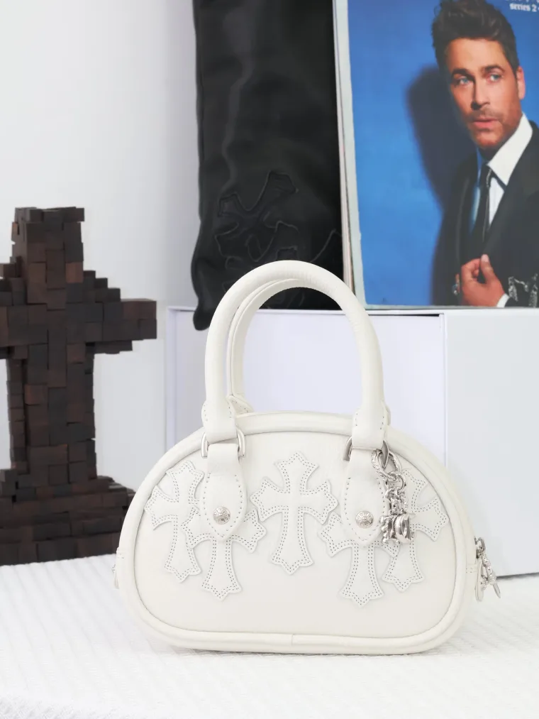 Chrome Hearts Белая кожаная сумка с нашивками Cross