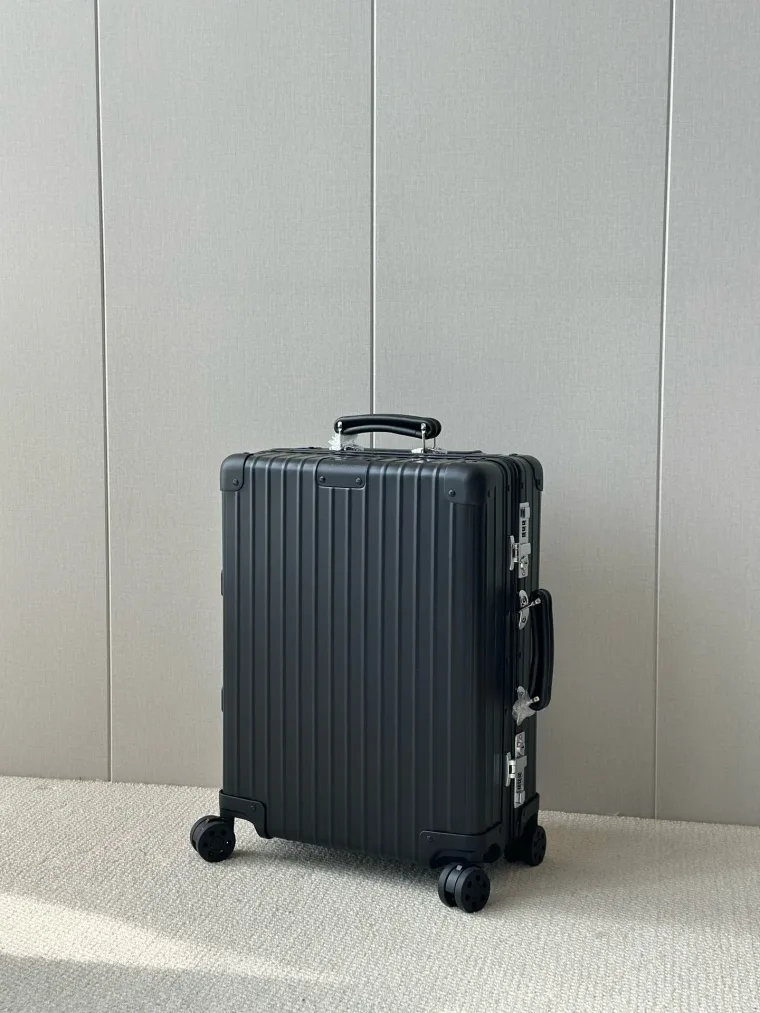 Rimowa Чемодан Classic Cabin
