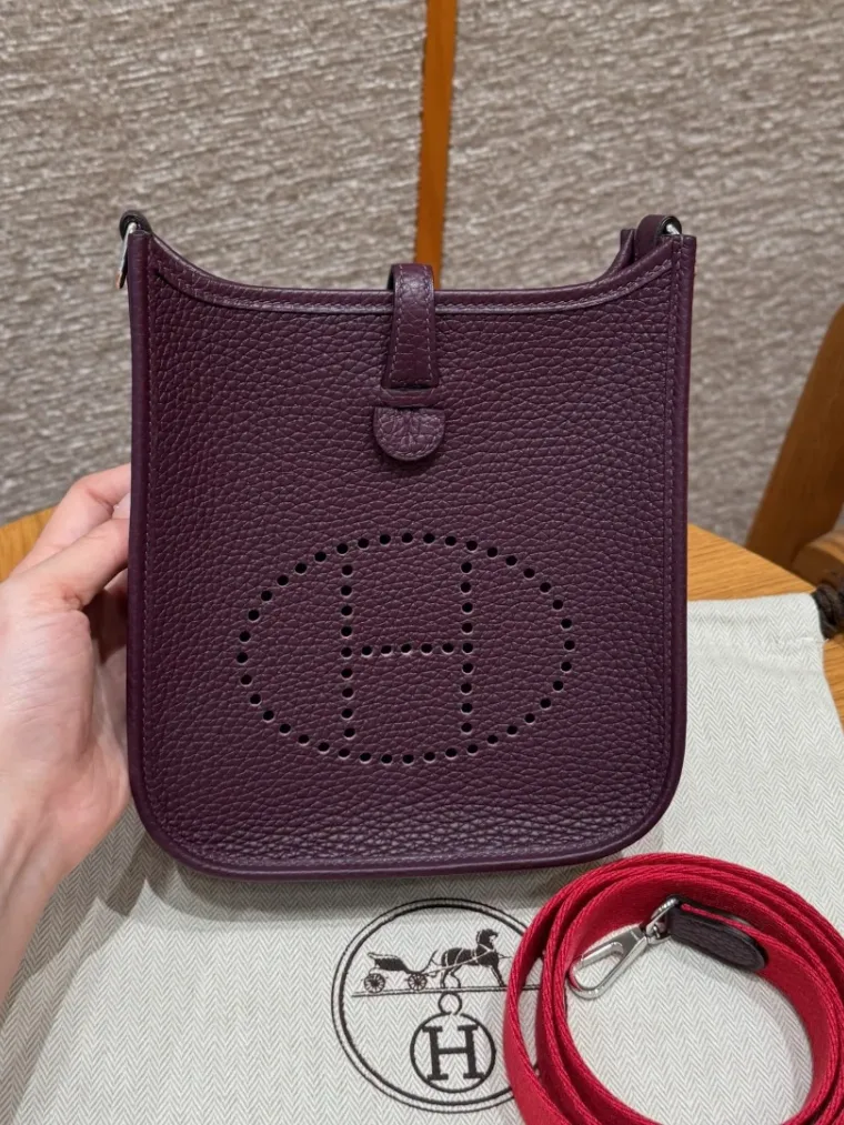 Hermes Сумка Evelyne 16 см Clemence N5/Cassis
