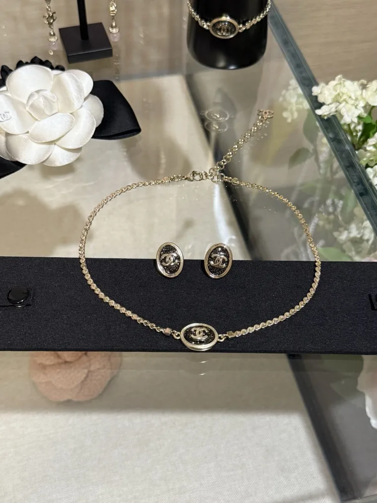 Chanel Колье