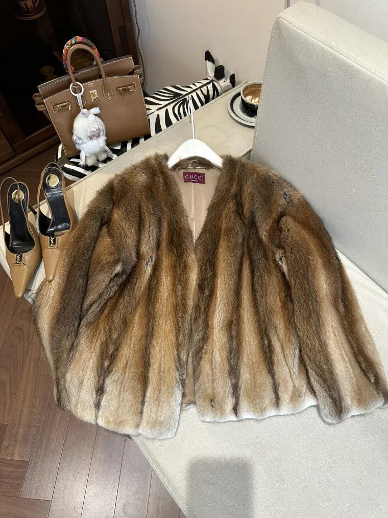 Gucci Шуба