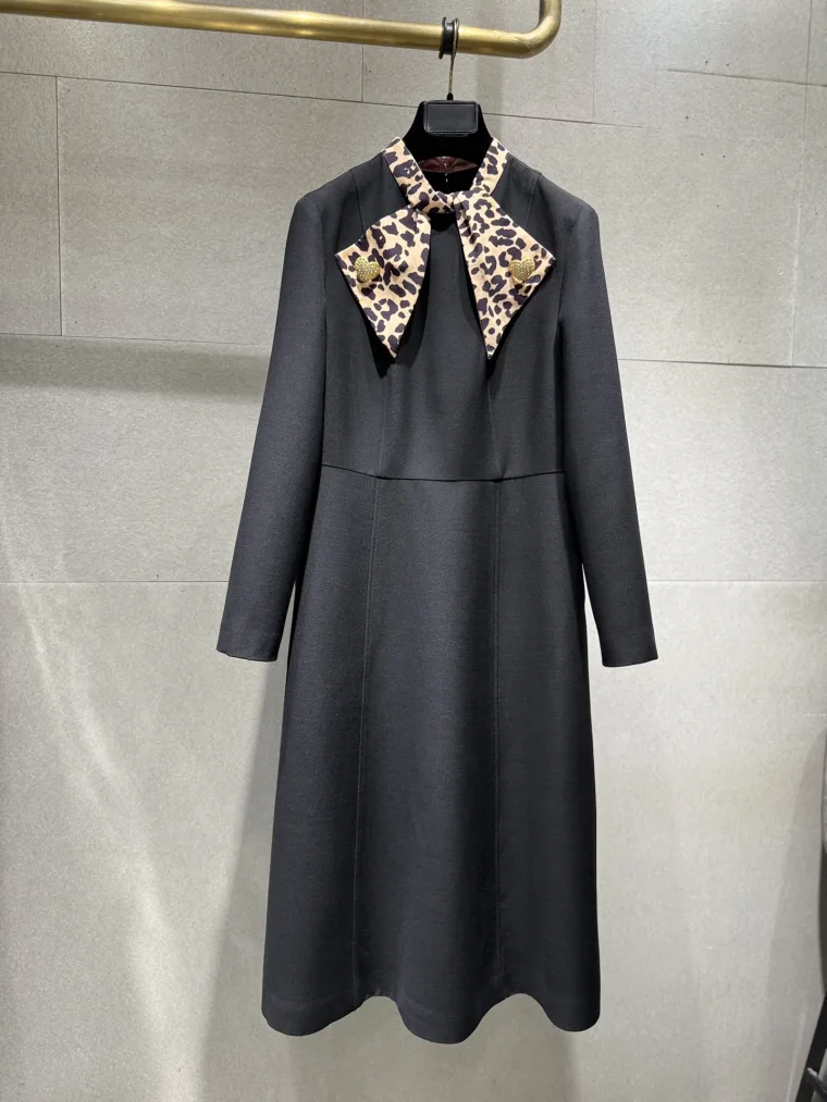 Valentino Платье