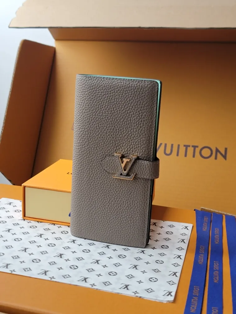 Louis Vuitton Кошелек
