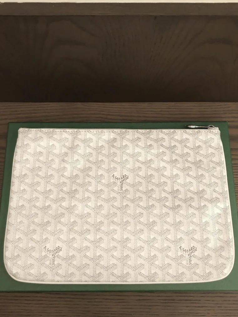 Goyard Senat