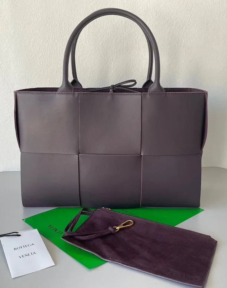 Bottega Veneta Mini Tote