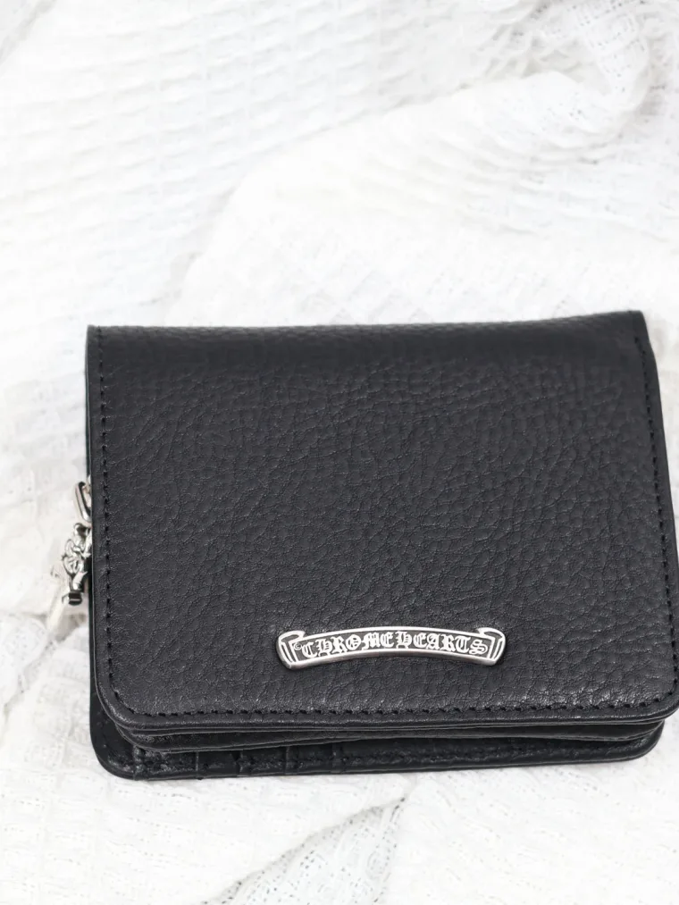 Chrome Hearts Кожаный кошелек с серебряной фурнитурой