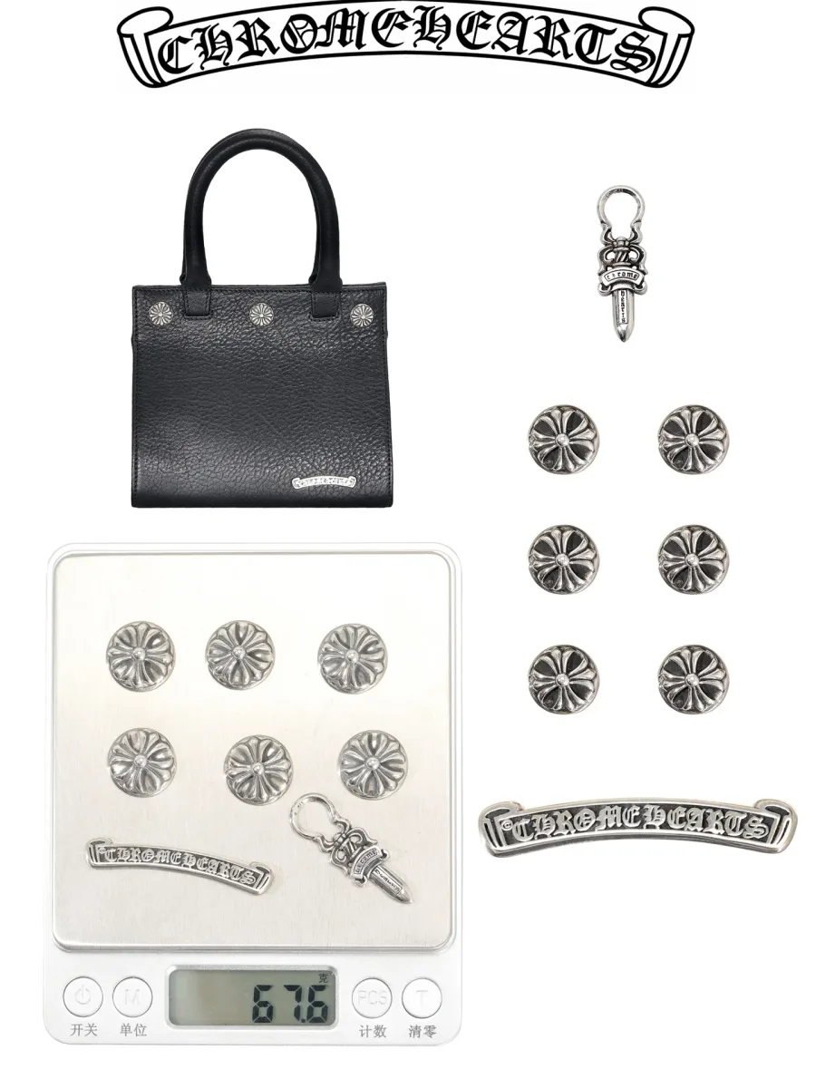 Вид сумки Chrome Hearts под углом