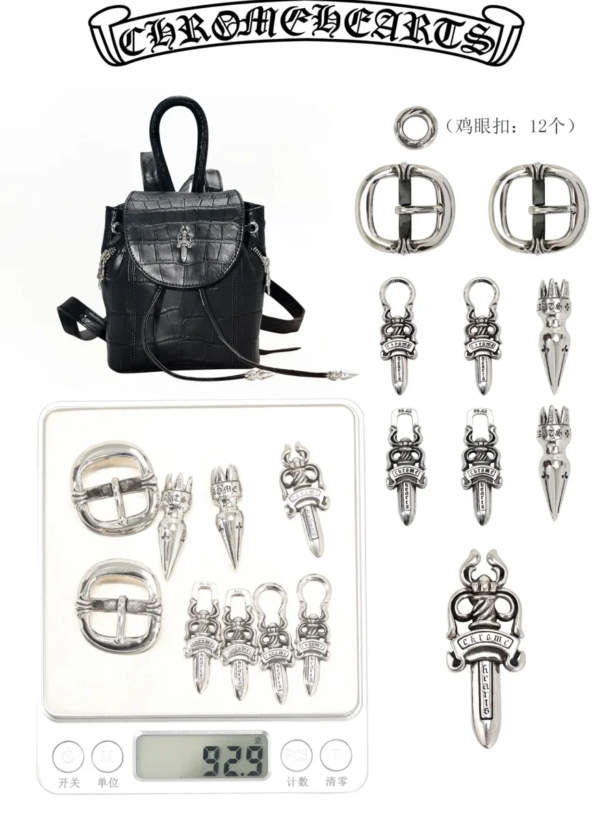 Вид сбоку на кожаный рюкзак Chrome Hearts