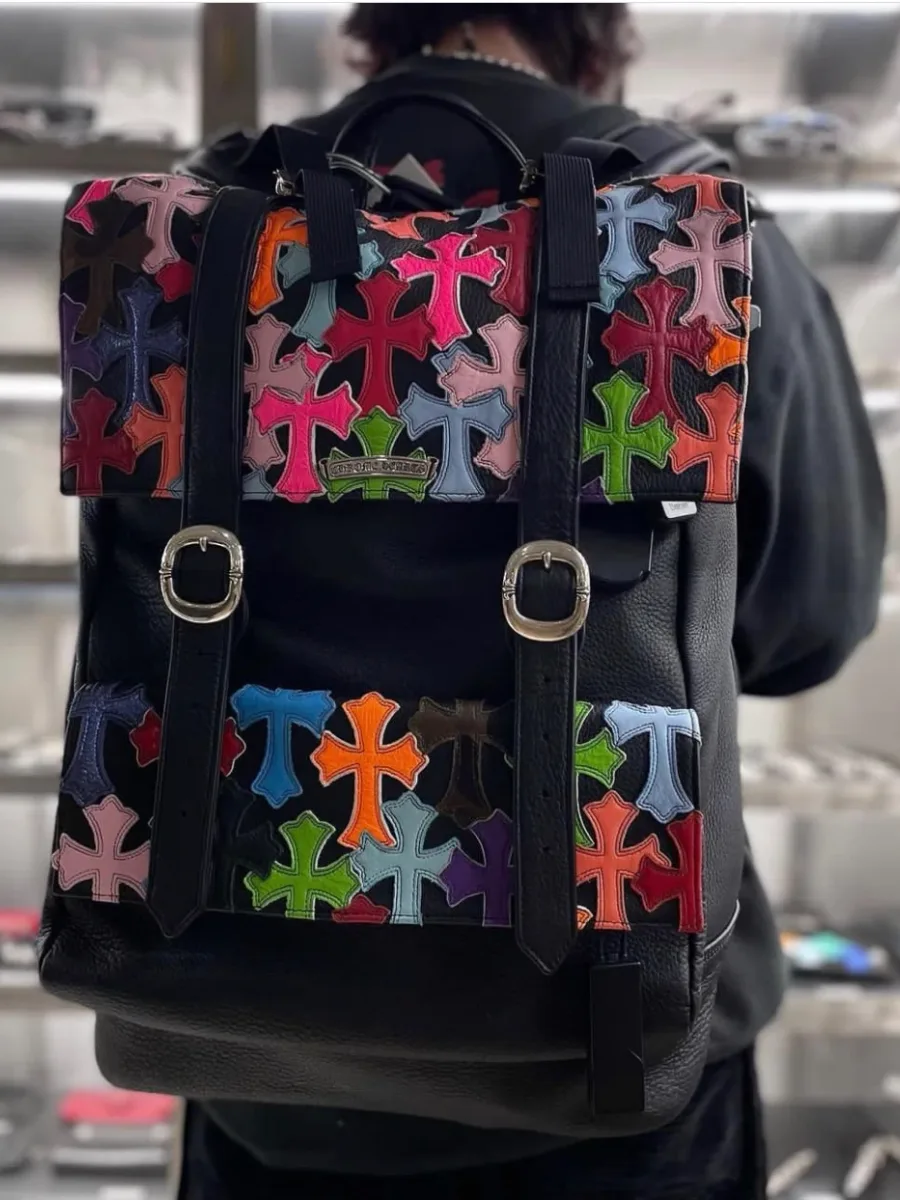 Рюкзак Chrome Hearts вид сбоку с фурнитурой