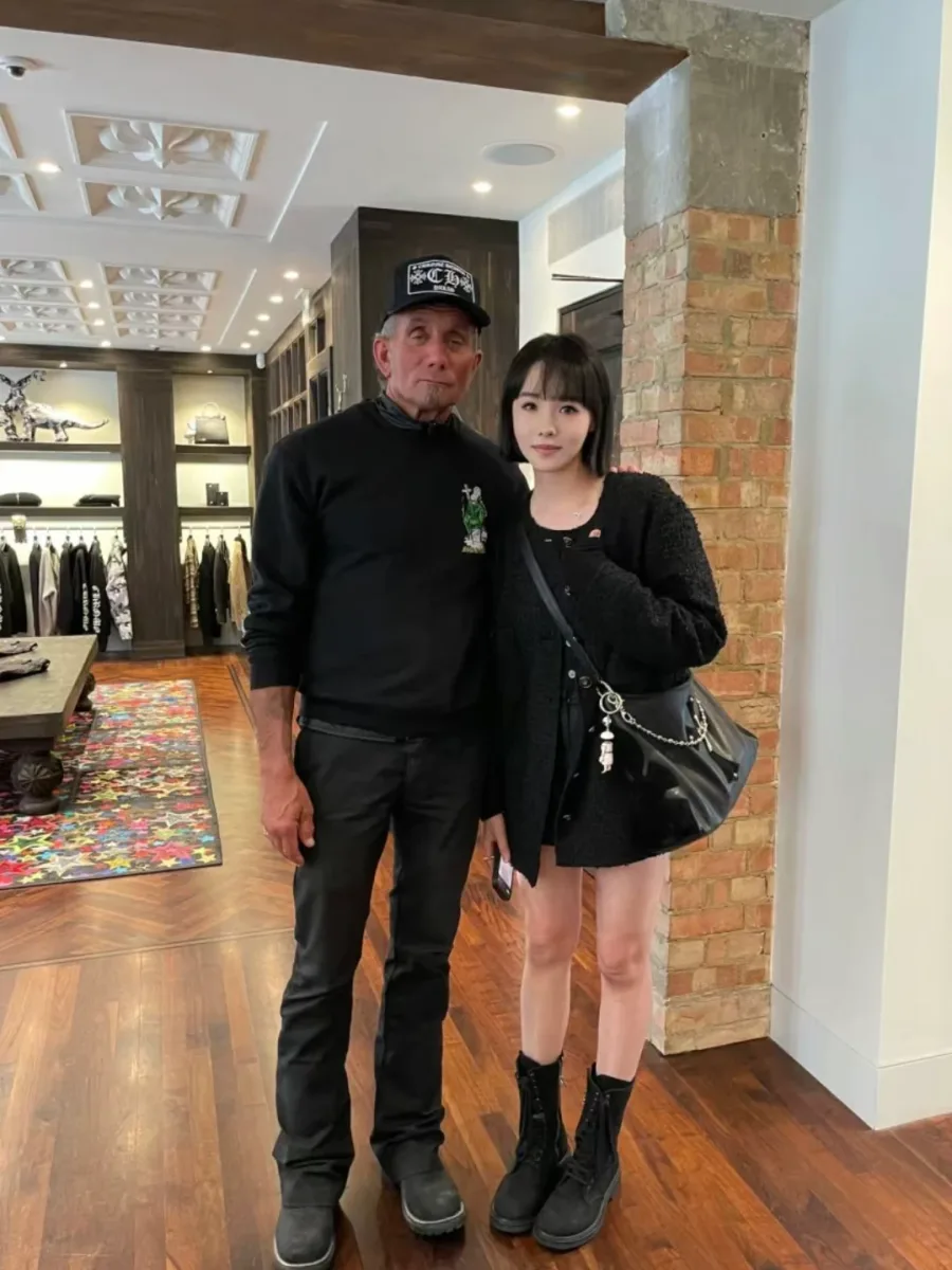 Внутренняя подкладка с логотипом Chrome Hearts