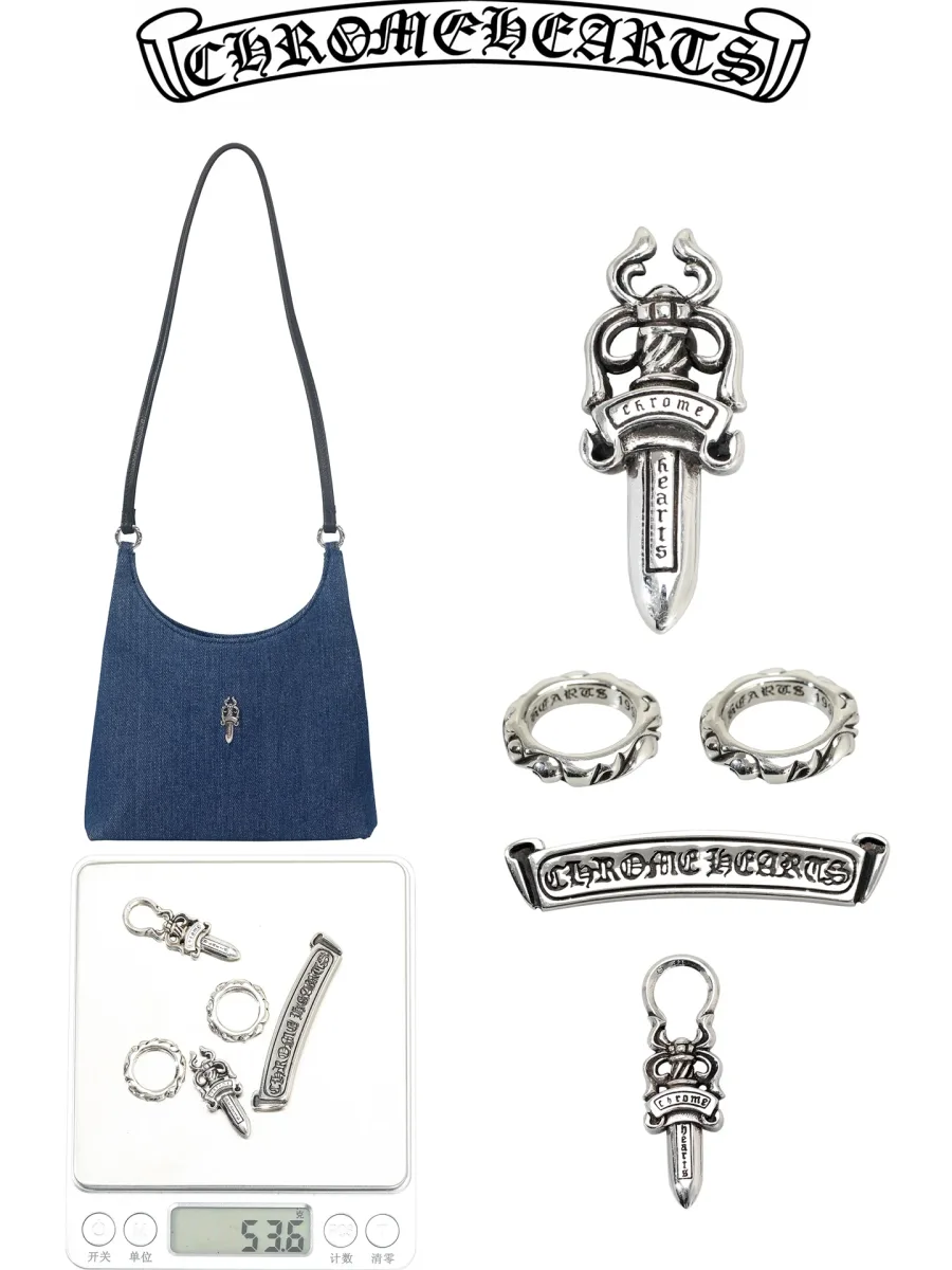 Вид спереди на джинсовую сумку Chrome Hearts