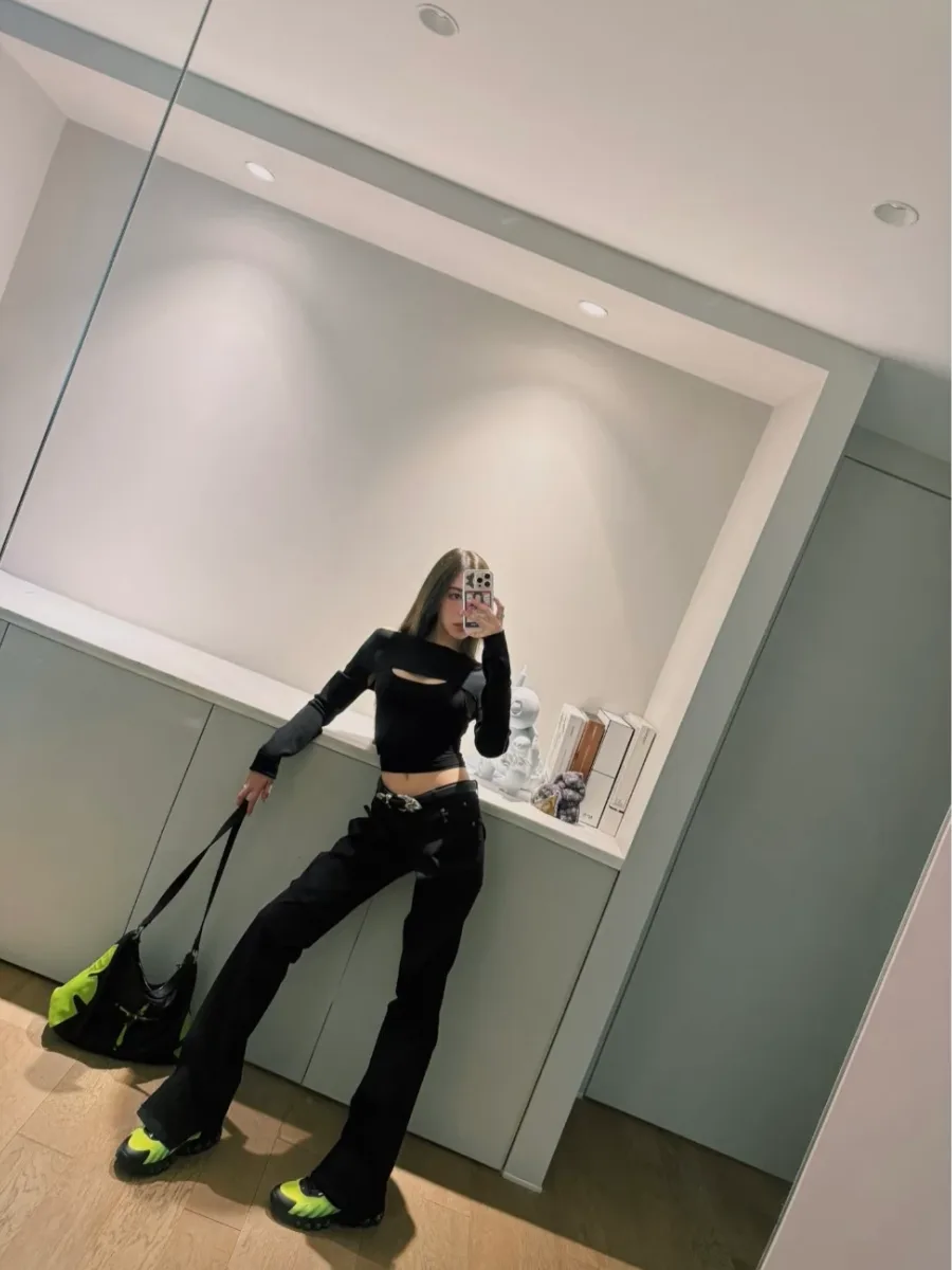 Текстура натуральной кожи и текстиля сумки Chrome Hearts
