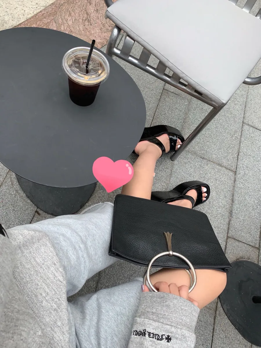 Текстильная подкладка внутри сумки Chrome Hearts
