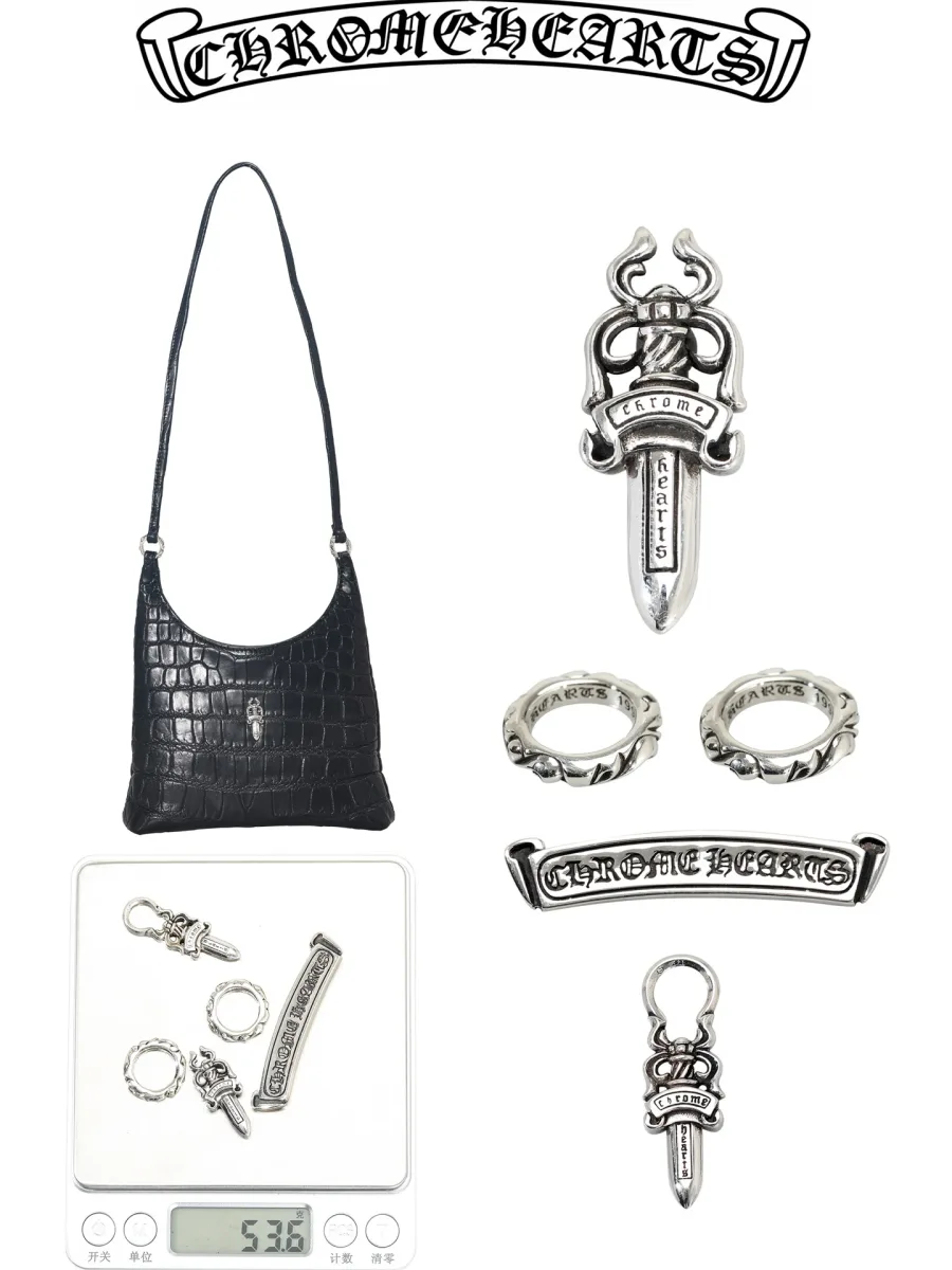 Вид спереди сумки Chrome Hearts крокодиловая кожа
